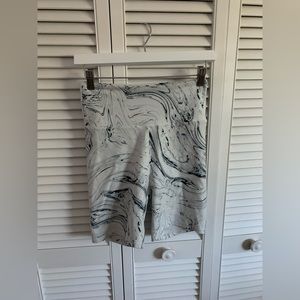 Marble biker shorts
